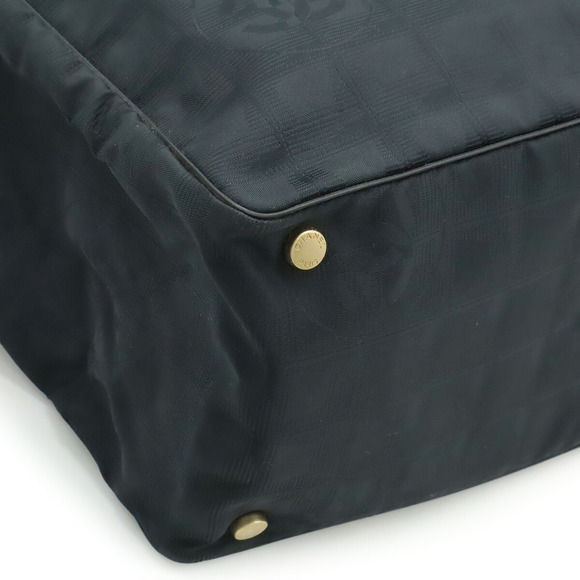 CHANEL New Travel Line Tote MM, Nylon Bag, Black, - Picture 4 of 7